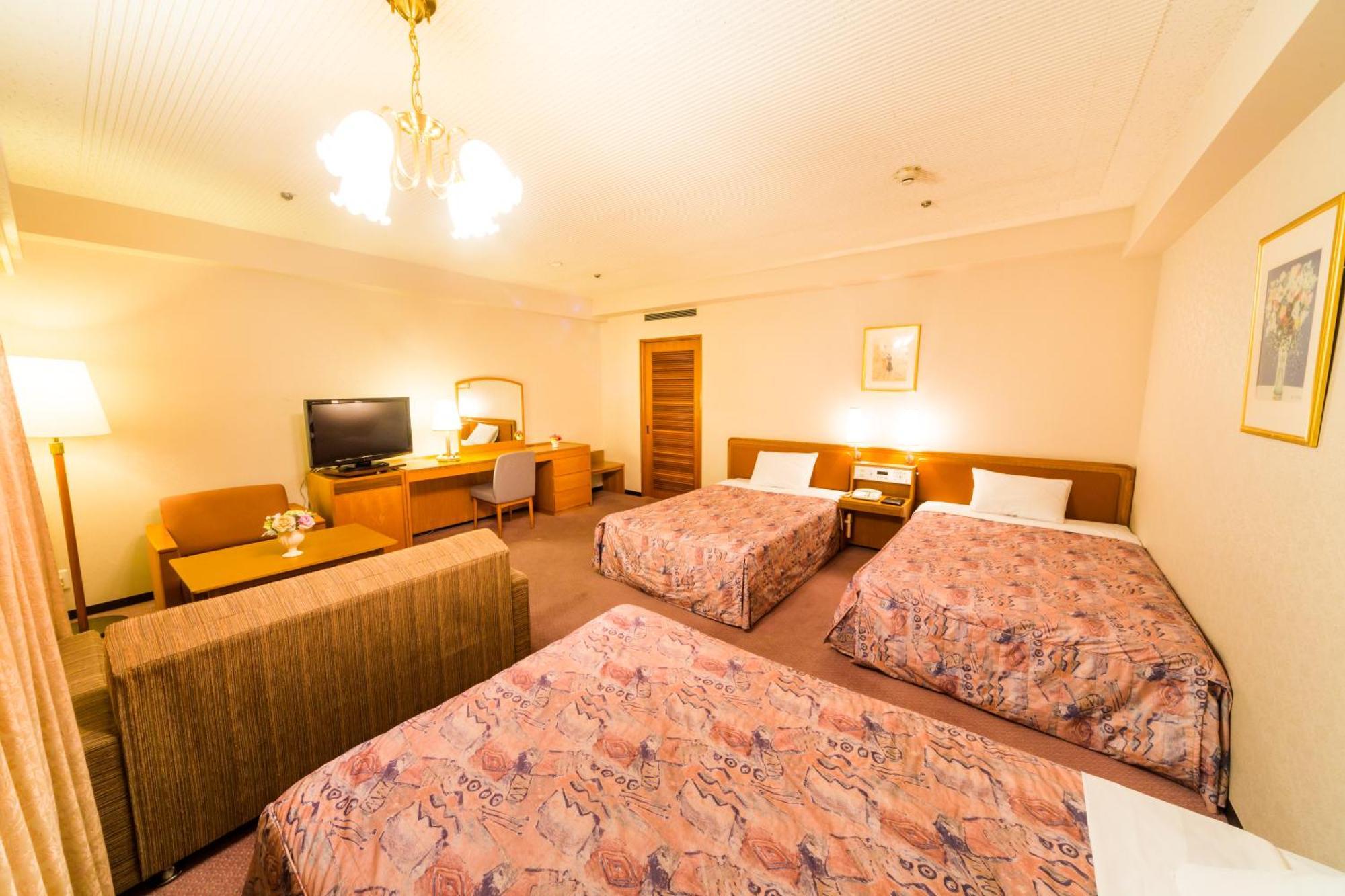 The Crown Palais New Hankyu Kochi Extérieur photo