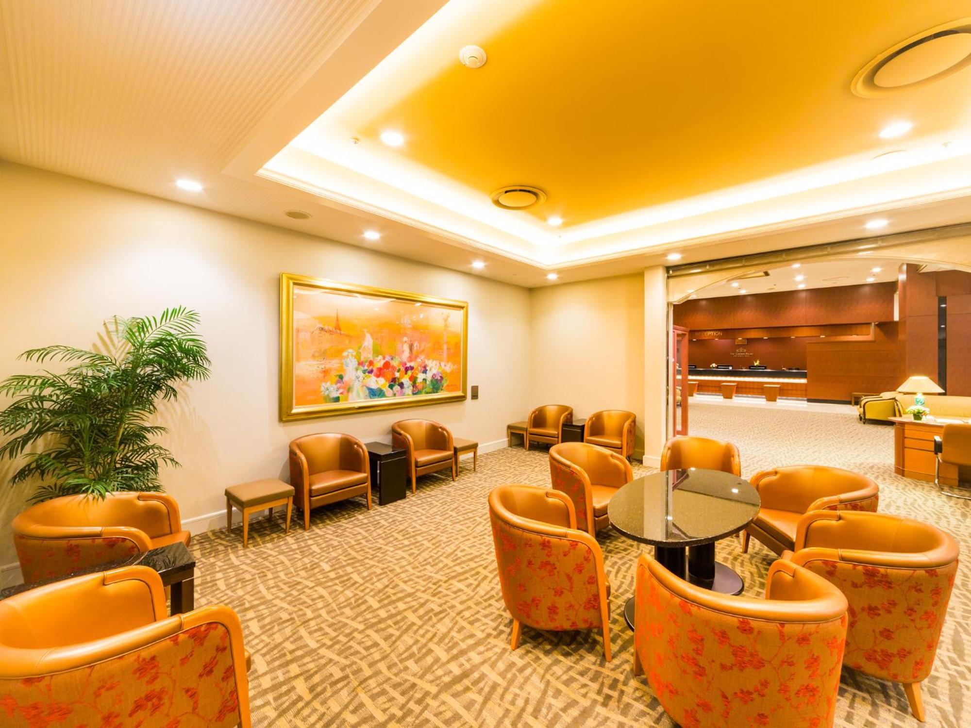 The Crown Palais New Hankyu Kochi Extérieur photo