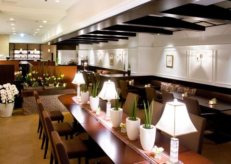 The Crown Palais New Hankyu Kochi Extérieur photo
