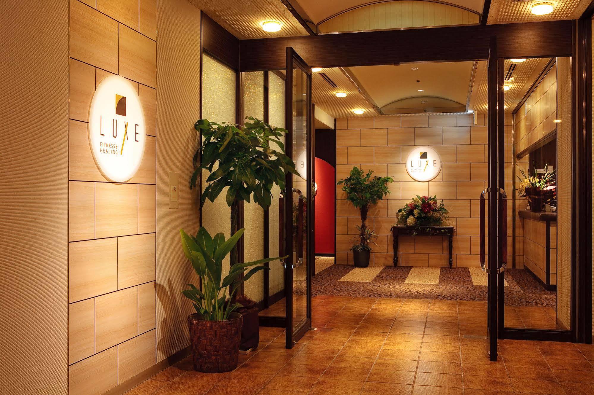 The Crown Palais New Hankyu Kochi Extérieur photo