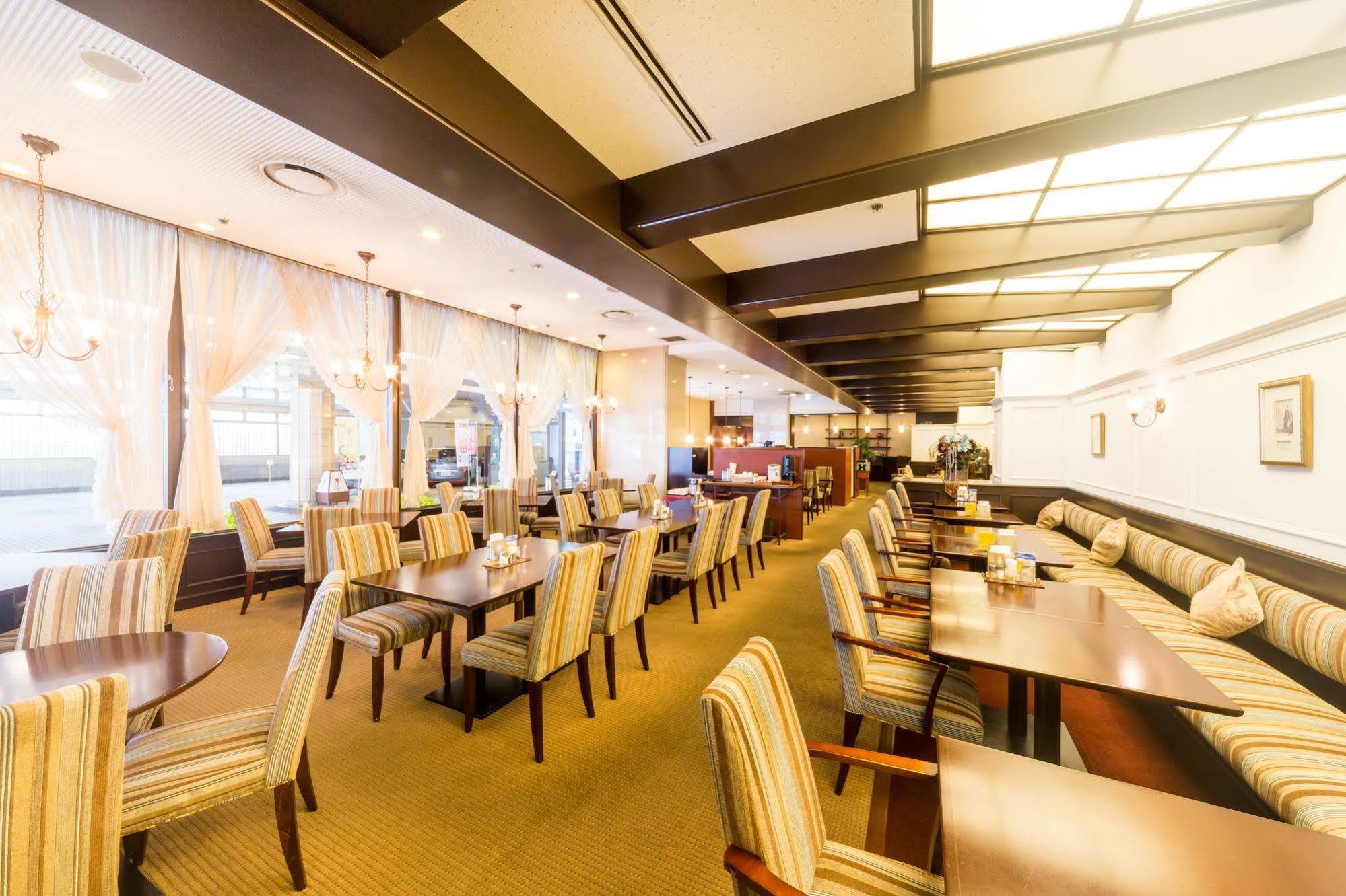 The Crown Palais New Hankyu Kochi Extérieur photo